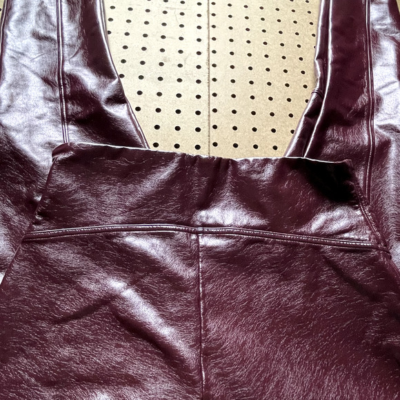 NWOT Spanx Leggings Womens Large Burgundy Red Faux Patent Leather 20301R Ruby - Picture 4 of 9